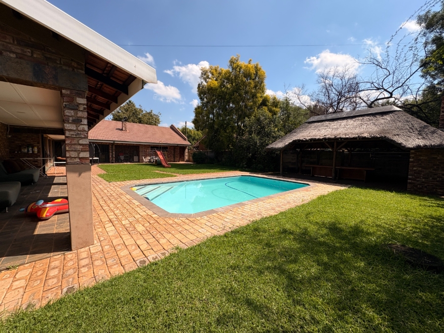 4 Bedroom Property for Sale in Stilfontein Ext 4 North West